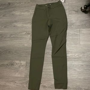 NWT Old Navy Olive full Length Pixie Pants